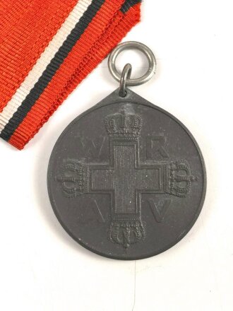 Preussen, Rot Kreuz Medaille 3.Klasse aus Kriegsmetall,  Band beiliegend