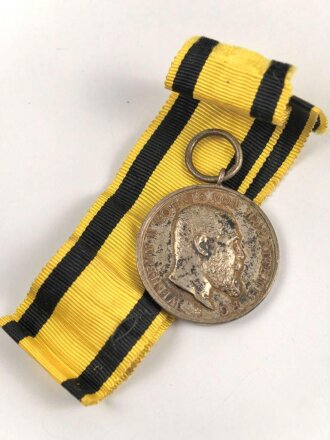 Württemberg Silberne Militärverdienstmedaille König Wilhelm II. 1892 - 1918, Bandabschnitt beiliegend