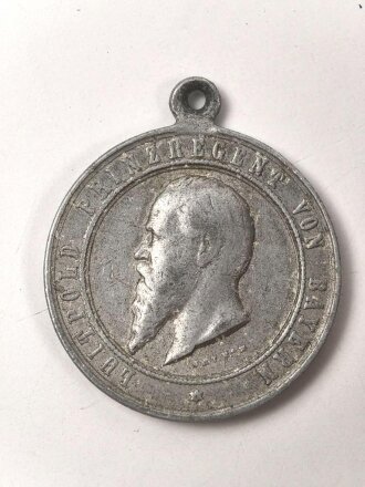 Bayern, tragbare Medaille aus Leichtmetall "zur Erinnerung an das Manöver 1896" Durchmesser 33mm