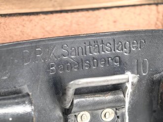 Deutsches Rotes Kreuz Sanitätslager Babelsberg, schwarze Koppeltasche in gutem Zustand