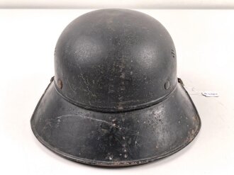 Stahlhelm Luftschutz, in allen Teilen originales Stück, ungereinigt