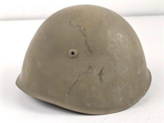 Italien, Stahlhelm Modell 1933. Originallack, wohl ungetragenes Stück, das Innenfutter mit Altersspuren