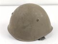 Italien, Stahlhelm Modell 1933. Originallack, wohl ungetragenes Stück, das Innenfutter mit Altersspuren