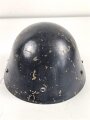 Tschechoslowakei 2.Weltkrieg, Stahlhelm M32/34. Komplett, guter Zustand, als Beutestück blau überlackiert und so für Luftschutzzwecke verwendet, Hatte nie ein Abzeichen