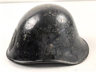 Niederlande, Stahlhelm Modell 1934. Überlackiertes Stück , ungereinigt