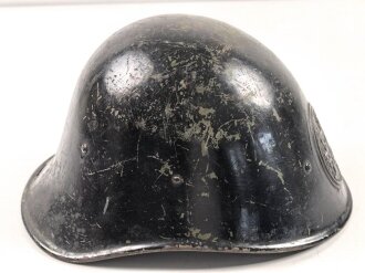 Niederlande, Stahlhelm Modell 1934. Überlackiertes Stück , ungereinigt