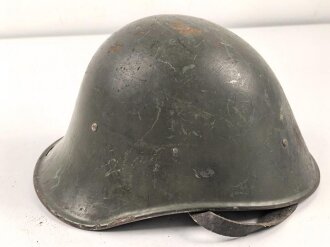 Niederlande, Stahlhelm Modell 1934. Originallack, das Emblem entfernt , ungereinigt