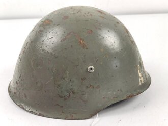 Portugal, Stahlhelm M40/63 für Fallschirmtruppen. Originallack, ungereinigtes Stück