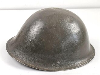 Großbritannien, Stahlhelm "Turtle " das Innenfutter datiert 1959, Originallack, ungereinigtes Stück