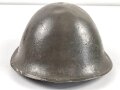 Großbritannien, Stahlhelm "Turtle " das Innenfutter datiert 1959, Originallack, ungereinigtes Stück