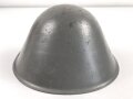 DDR, Stahlhelm der Nationalen Volksarmee, die Glockendatierung nicht lesbar, getragenes Stück, ungereinigt