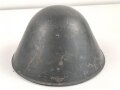 DDR, Stahlhelm der Nationalen Volksarmee, die Glocke datiert 1959, getragenes Stück, ungereinigt, das Moosgummi ausgehärtet und bröselig