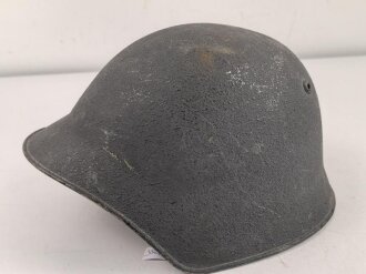 Schweiz, Stahlhelm M18/43 . Originallack, guter Gesamtzustand, ungereinigt