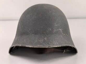 Schweiz, Stahlhelm M18/43 . Originallack, guter Gesamtzustand, ungereinigt