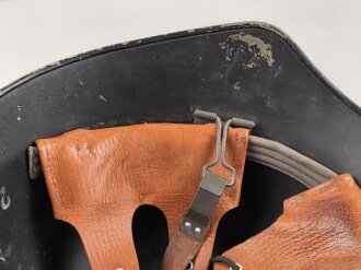 Schweiz, Stahlhelm M18/43 . Originallack, guter Gesamtzustand, ungereinigt