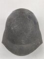 Schweiz, Stahlhelm M18/43 . Originallack, ungereinigt