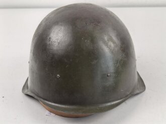 Russland, Stahlhelm aus der Zeit des Kalten Krieges. Originallack, ungereinigtes Stück