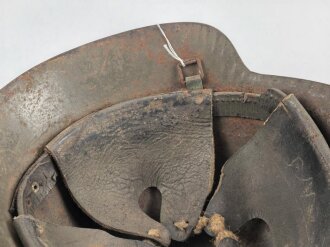 Spanien, Stahlhelm Modell 1926. Ungereinigtes Stück , Originallack