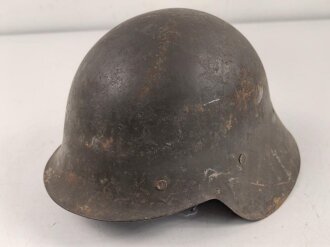 Spanien, Stahlhelm Modell 1926. Ungereinigtes Stück...