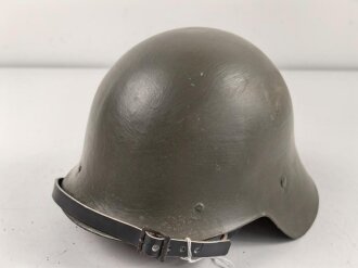 Spanien, Stahlhelm Modell 1926. Ungereinigt, eher moderne...