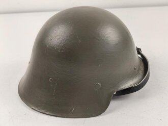 Spanien, Stahlhelm Modell 1926. Ungereinigt, eher moderne Fertigung