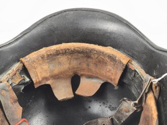 Feuerwehr III.Reich, Stahlhelm , überlackiertes Stück, Kopfgrösse 55