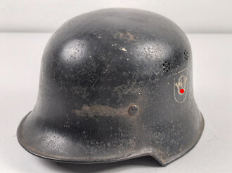 Feuerwehr III.Reich, Stahlhelm mit beiden Abzeichen....