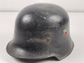 Feuerwehr III.Reich, Stahlhelm mit beiden Abzeichen. Originallack, ungereinigtes Stück