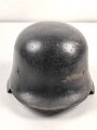 Feuerwehr III.Reich, Stahlhelm mit beiden Abzeichen. Originallack, ungereinigtes Stück