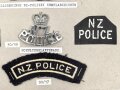 Neuseeland, Sammlung Ärmelabzeichen der Polizei, auf Karton getackert