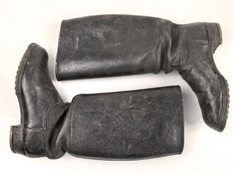 Paar Stiefel für einen Unteroffizier. Sohlenlänge 28,5cm, ungereinigtes Paar aus stabilem Leder