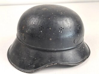 Stahlhelm Luftschutz. In allen Teilen original, wohl nach dem Krieg bei der Feuerwehr im Bestand