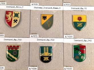 Bundeswehr, Sammlung Brustabzeichen, auf Karton geklebt