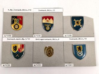 Bundeswehr, Sammlung Brustabzeichen, auf Karton geklebt