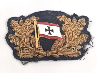 Mützenabzeichen handgestickt mit emailliertem Emblem, vermutlich für eine Marinevereinigung. Breite 80mm