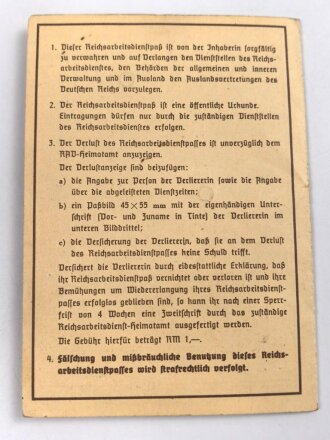 Reichsarbeitsdienst Paß einer Angehörigen aus Oberjeckenbach / Birkenfeld, dazu ein Dienstleistungzeugnis über Kriegshilfsdienst in der Heeres Munitionsanstalt Berka