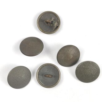 6 x Knopf für eine Feldbluse der Wehrmacht, frühe Buntmetallstücke,  je 19mm, getragen