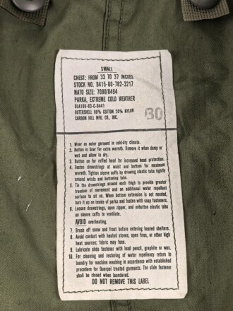 U.S. Army 1983 dated, Parka, Extreme cold weather. Size small, very good condition