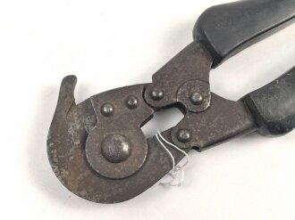 U.S. Army  1942 dated wire cutter, used