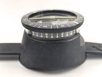 U.S. Pat. 3660907 Model LS1 Divers Compass. very good condition, Military issued ?