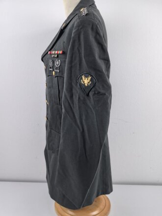 U.S. Army officers 1980 dated Coat, mens , tropical. , size 41L. Pretty sure put together by a collector.