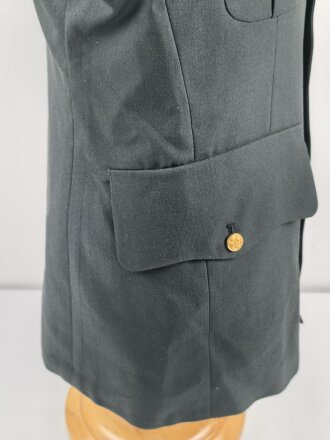 U.S. Army officers 1992 dated Coat, mens , Army green, size 38 short , good condition