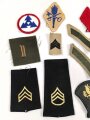 U.S. Army insignia lot