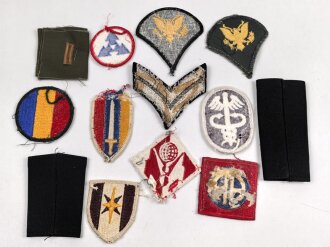 U.S. Army insignia lot