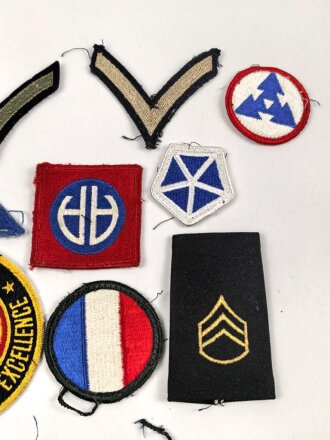 U.S. Army insignia lot