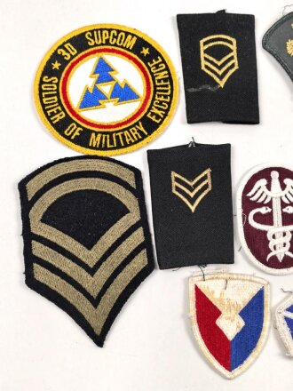 U.S. Army insignia lot