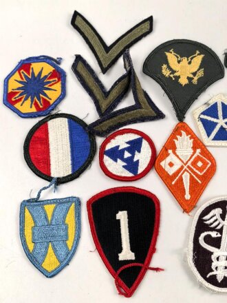 U.S. Army insignia lot