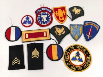 U.S. Army insignia lot