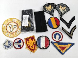 U.S. Army insignia lot