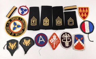 U.S. Army insignia lot